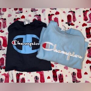 2 Champion crew neck Sweatshirts - Light Blue and navy blue like new